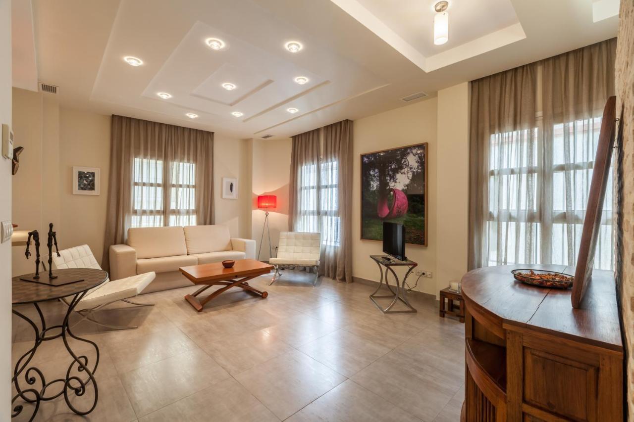 Apartamento Con Encanto En El Barrio De Santa Cruz セビリア エクステリア 写真