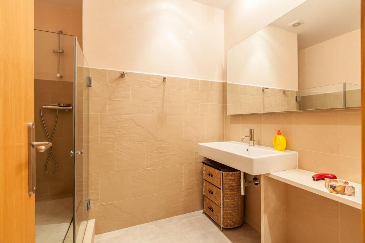 Apartamento Con Encanto En El Barrio De Santa Cruz セビリア エクステリア 写真