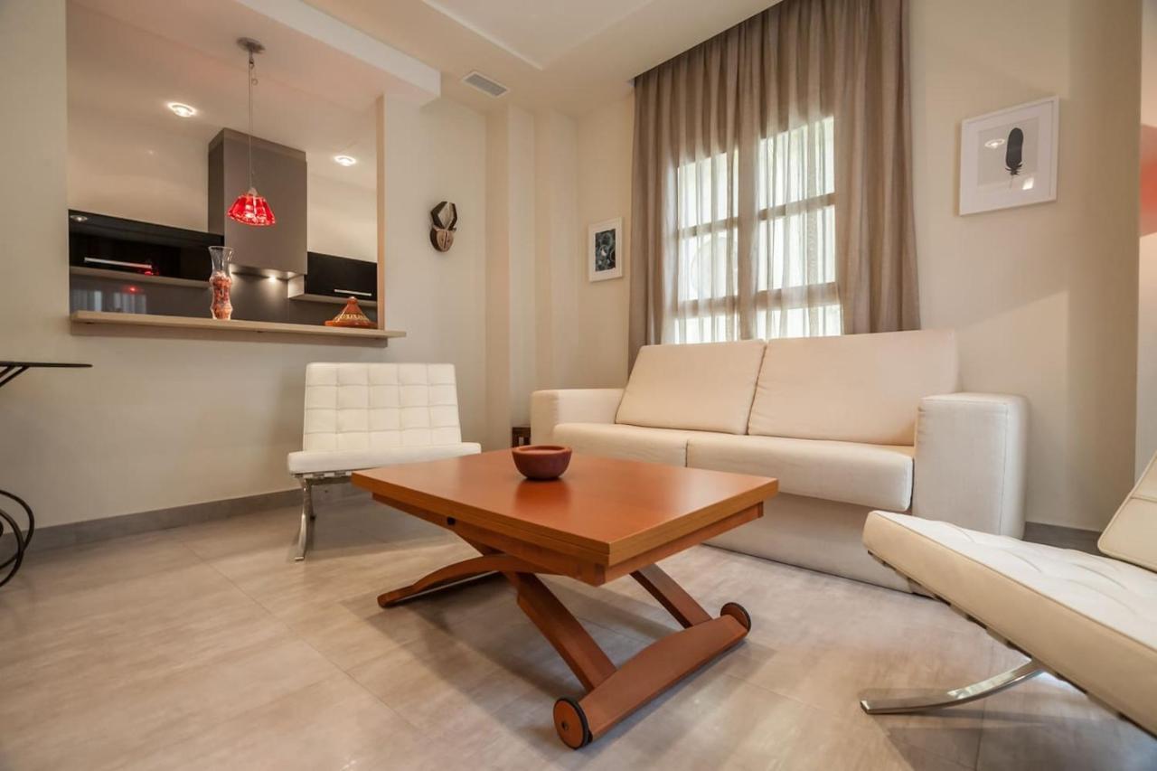 Apartamento Con Encanto En El Barrio De Santa Cruz セビリア エクステリア 写真
