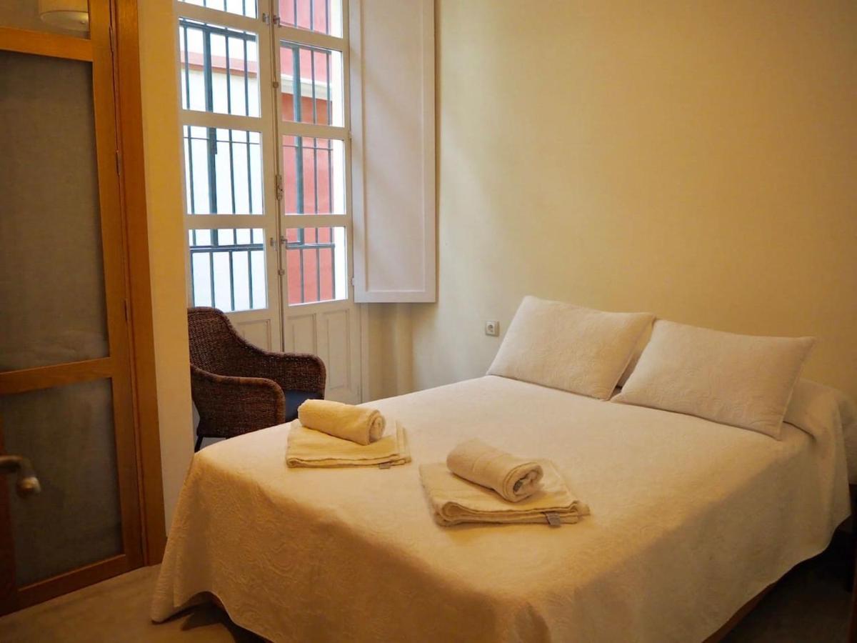 Apartamento Con Encanto En El Barrio De Santa Cruz セビリア エクステリア 写真
